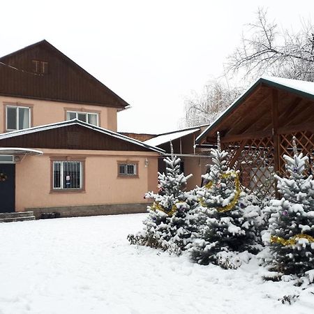World Travelers Hostel Almaty Exterior foto